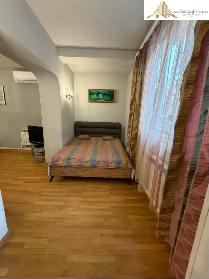 2 սենյականոց բնակարան Կոմիտասի պողոտայում Արաբկիրում, 70 քմ, 1/5 հարկ, բարձր առաստաղներ, քարե շենք