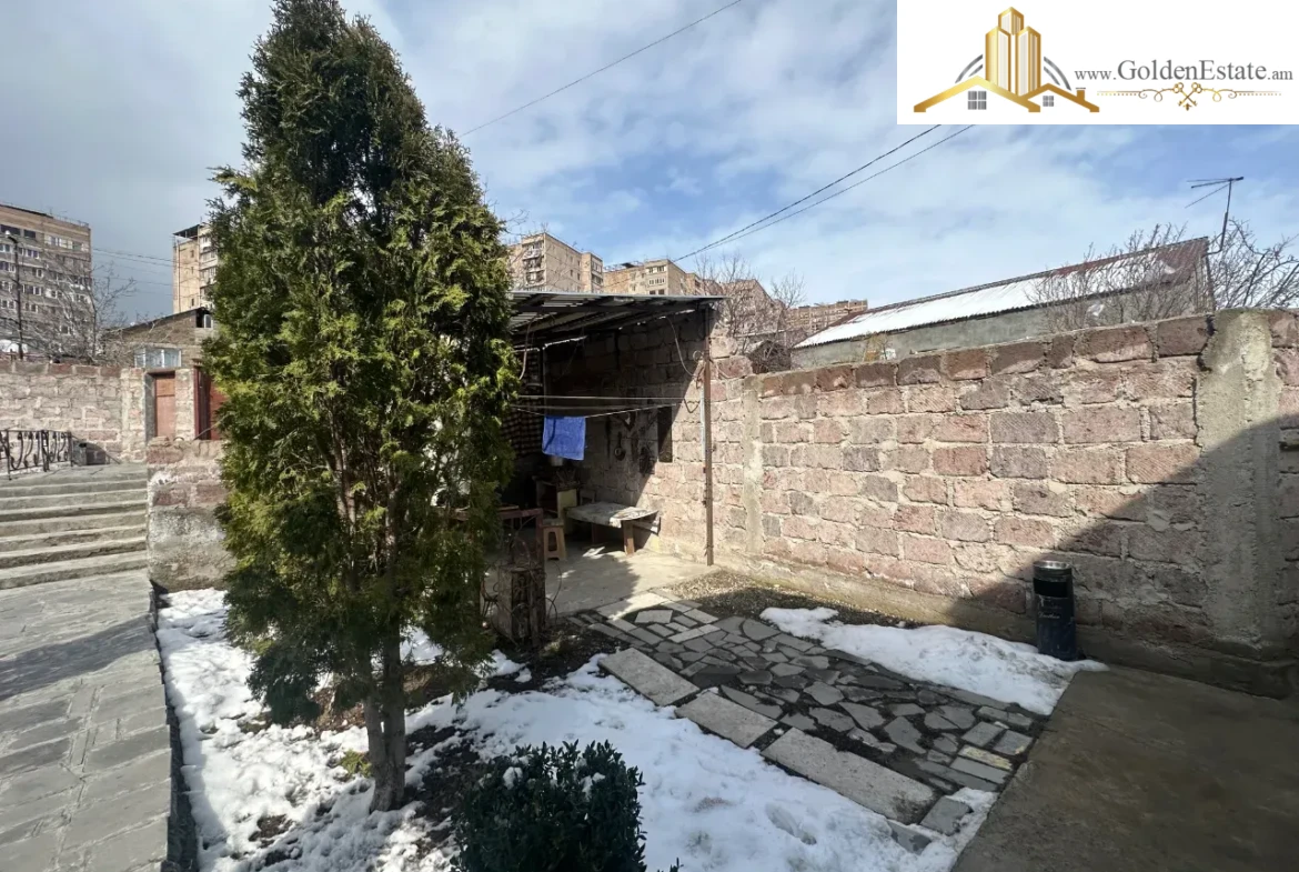 Մեկ հարկանի քարե տուն Այգեգործների փողոցում Նոր Նորքում, 135 քմ, 500 քմ հողի վրա, 2 սանհանգույց