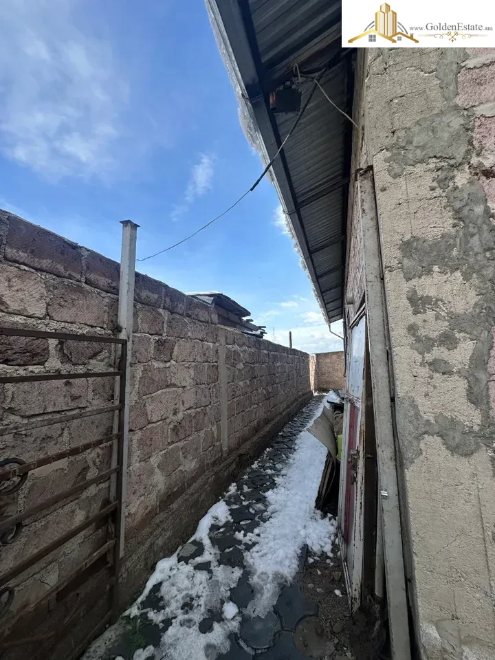 Մեկ հարկանի քարե տուն Այգեգործների փողոցում Նոր Նորքում, 135 քմ, 500 քմ հողի վրա, 2 սանհանգույց