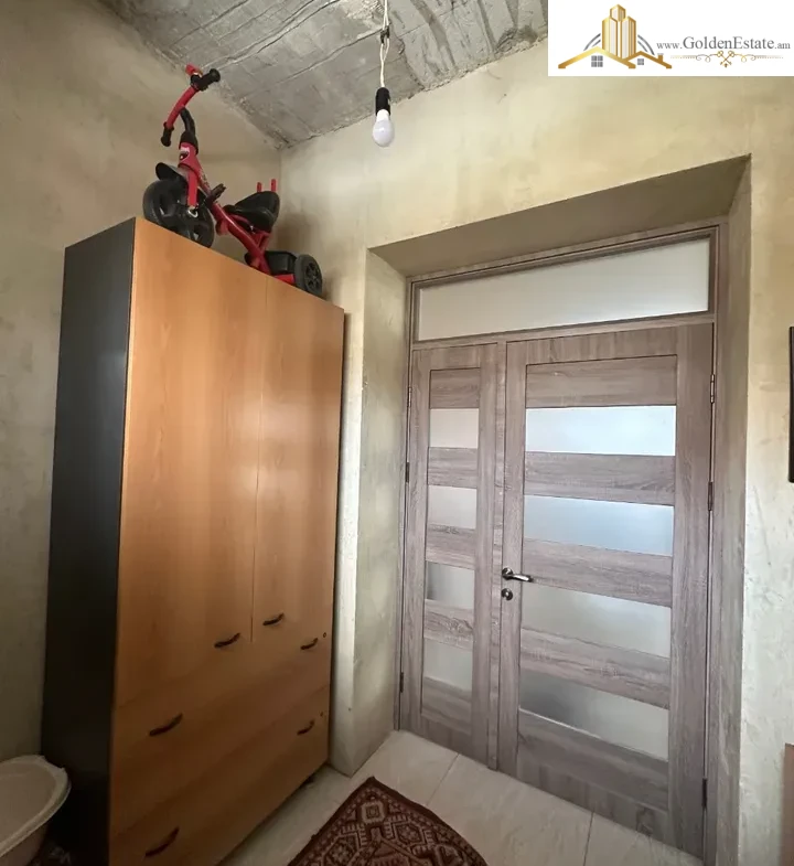 Մեկ հարկանի քարե տուն Այգեգործների փողոցում Նոր Նորքում, 135 քմ, 500 քմ հողի վրա, 2 սանհանգույց