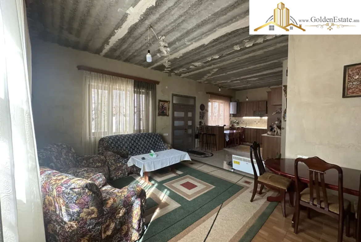 Մեկ հարկանի քարե տուն Այգեգործների փողոցում Նոր Նորքում, 135 քմ, 500 քմ հողի վրա, 2 սանհանգույց