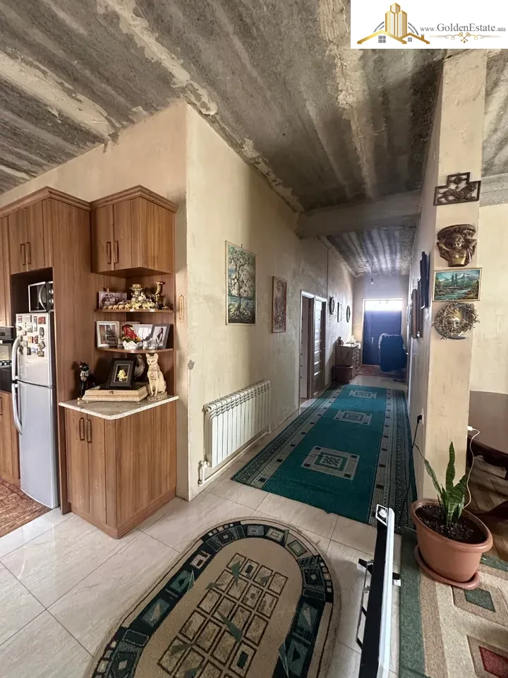 Մեկ հարկանի քարե տուն Այգեգործների փողոցում Նոր Նորքում, 135 քմ, 500 քմ հողի վրա, 2 սանհանգույց