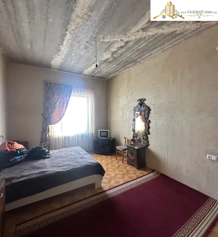 Մեկ հարկանի քարե տուն Այգեգործների փողոցում Նոր Նորքում, 135 քմ, 500 քմ հողի վրա, 2 սանհանգույց