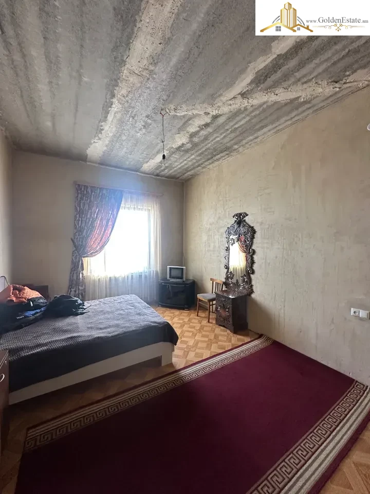 Մեկ հարկանի քարե տուն Այգեգործների փողոցում Նոր Նորքում, 135 քմ, 500 քմ հողի վրա, 2 սանհանգույց