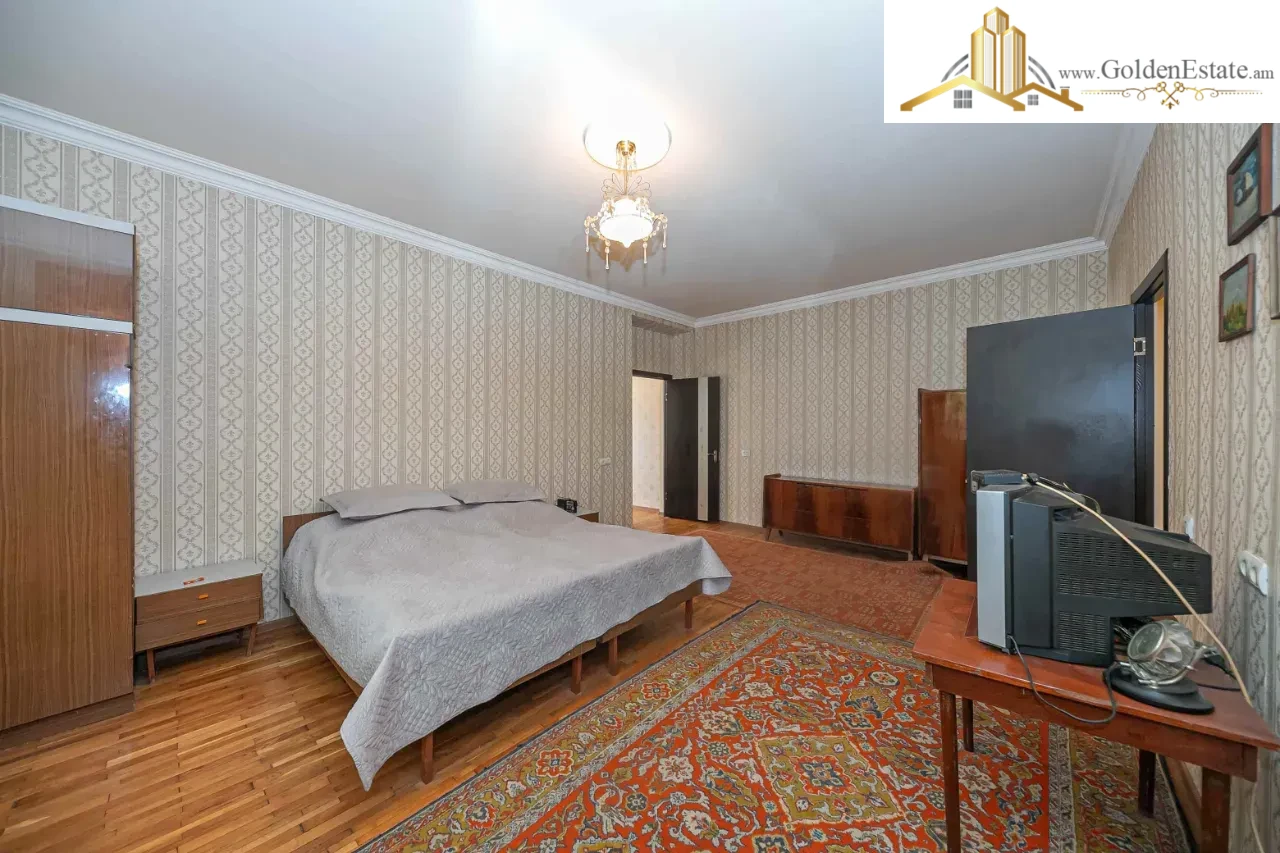 Երկու հարկանի քարե տուն Կիևյան փողոցի 2-րդ նրբանցքում Արաբկիրում, 94 քմ, 360 քմ հողի վրա