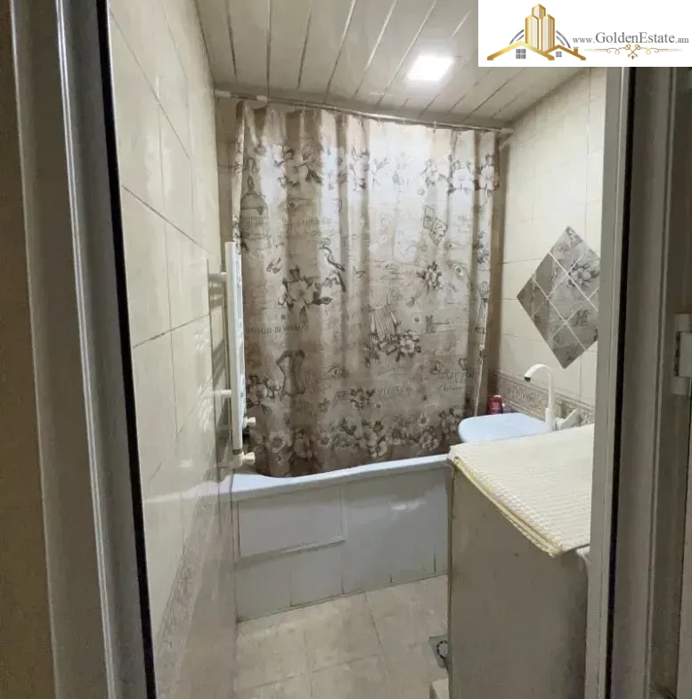 3 սենյականոց բնակարան Շարուրի փողոցում Շենգավիթում, 58 քմ, բարձր առաստաղներ