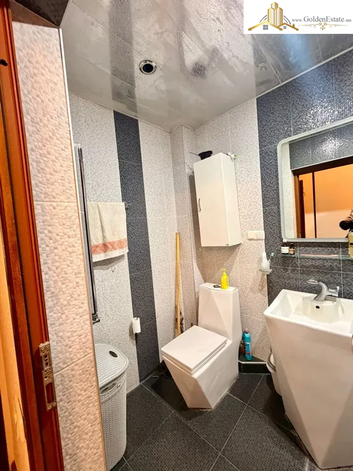 3 սենյականոց բնակարան Հրաչյա Քոչարի փողոցում Արաբկիրում, 78 քմ, 2/5 հարկ, բարձր առաստաղներ