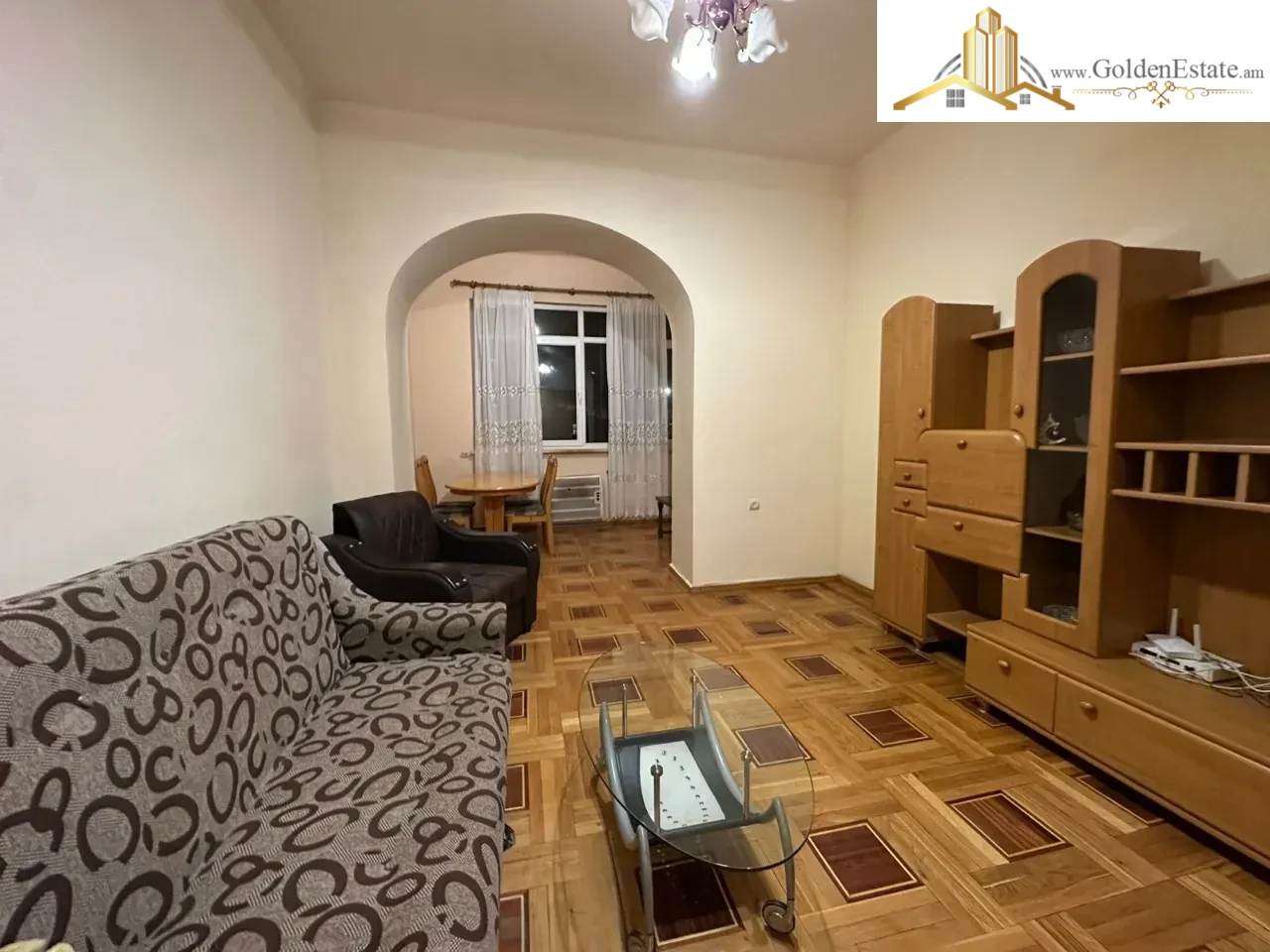 2 սենյականոց բնակարան Կիևյան փողոցում Արաբկիրում, 70 քմ, նախավերջին հարկ, բարձր առաստաղներ