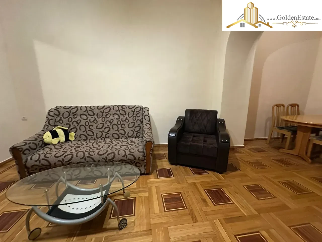 2 սենյականոց բնակարան Կիևյան փողոցում Արաբկիրում, 70 քմ, նախավերջին հարկ, բարձր առաստաղներ