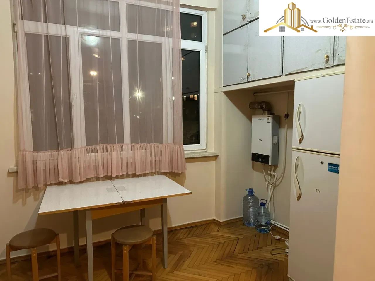 2 սենյականոց բնակարան Կիևյան փողոցում Արաբկիրում, 70 քմ, նախավերջին հարկ, բարձր առաստաղներ