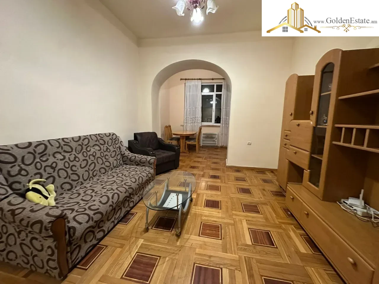 2 սենյականոց բնակարան Կիևյան փողոցում Արաբկիրում, 70 քմ, նախավերջին հարկ, բարձր առաստաղներ