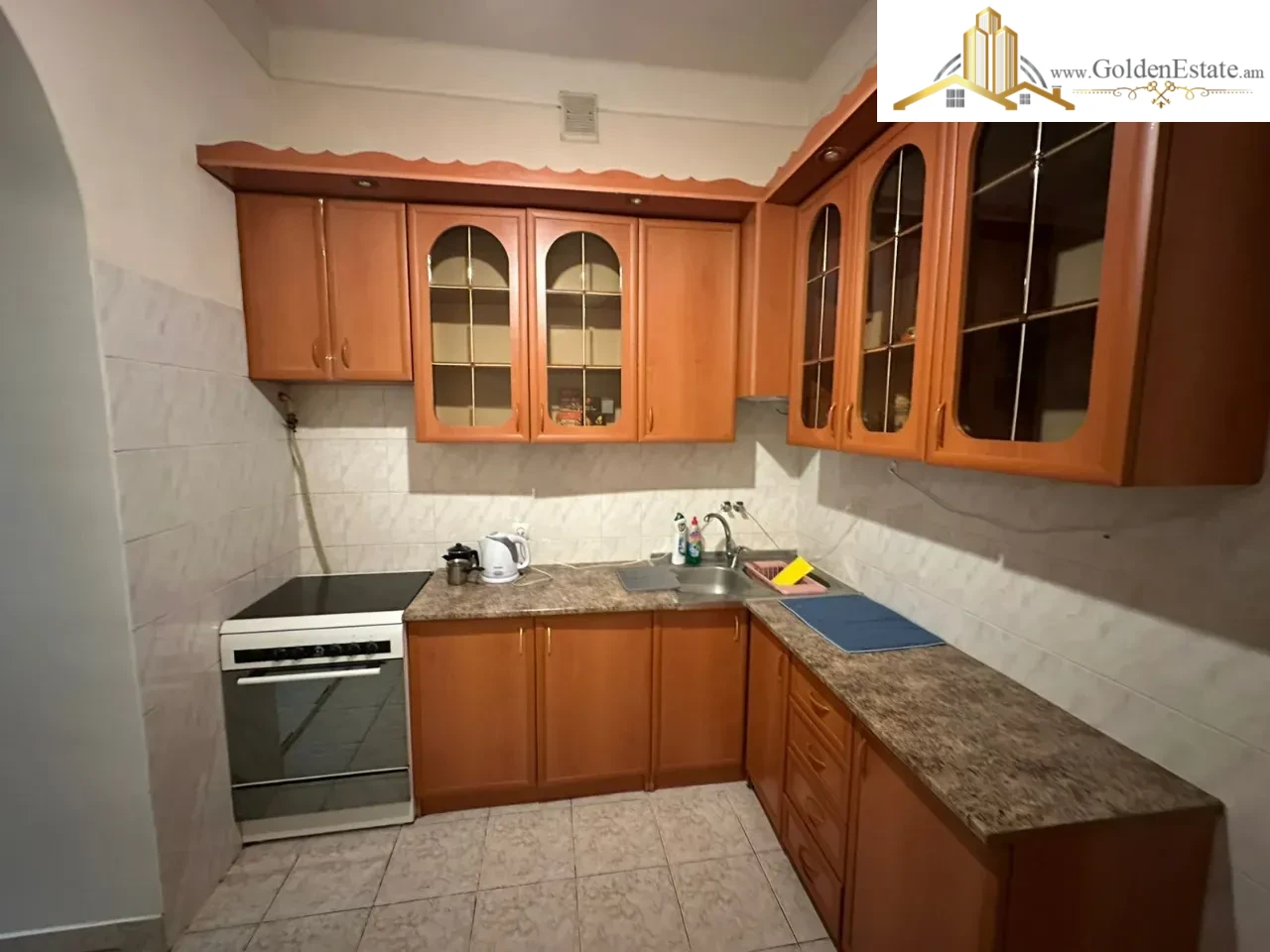 2 սենյականոց բնակարան Կիևյան փողոցում Արաբկիրում, 70 քմ, նախավերջին հարկ, բարձր առաստաղներ