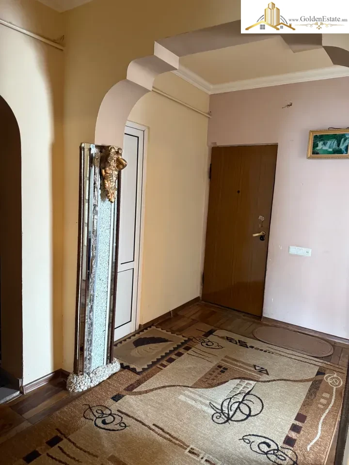 3 սենյականոց բնակարան Մայակ թաղամասում Նոր Նորքում, 76 քմ, 6/9 հարկ, բարձր առաստաղներ