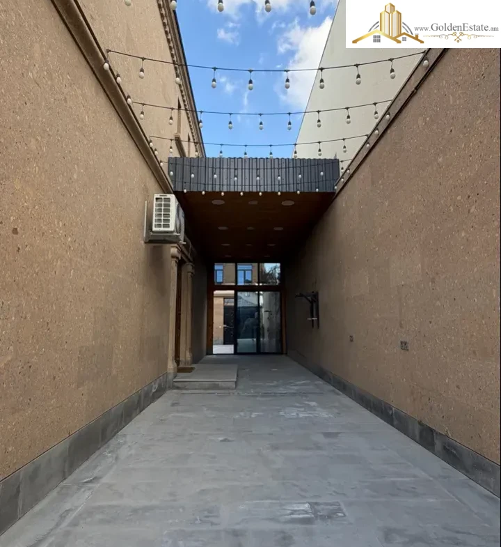 Երկու հարկանի քարե տուն, Զովունի գյուղ Դավթաշենում, 100 քմ, 300 քմ հողի վրա, 2 սանհանգույց