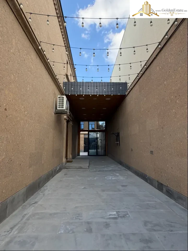 Երկու հարկանի քարե տուն, Զովունի գյուղ Դավթաշենում, 100 քմ, 300 քմ հողի վրա, 2 սանհանգույց