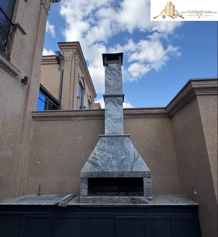 Երկու հարկանի քարե տուն, Զովունի գյուղ Դավթաշենում, 100 քմ, 300 քմ հողի վրա, 2 սանհանգույց