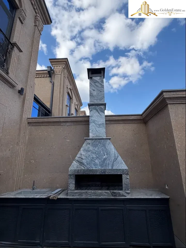 Երկու հարկանի քարե տուն, Զովունի գյուղ Դավթաշենում, 100 քմ, 300 քմ հողի վրա, 2 սանհանգույց