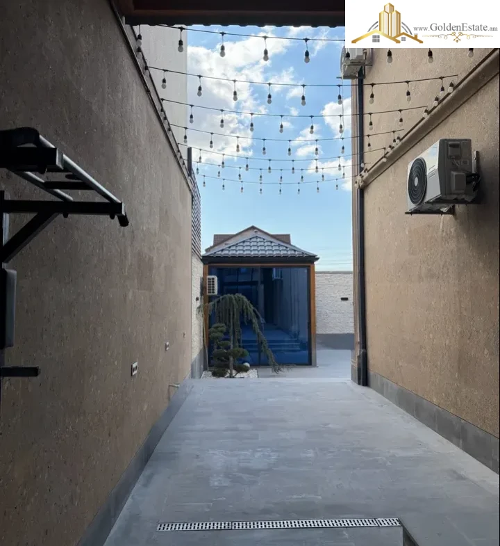 Երկու հարկանի քարե տուն, Զովունի գյուղ Դավթաշենում, 100 քմ, 300 քմ հողի վրա, 2 սանհանգույց