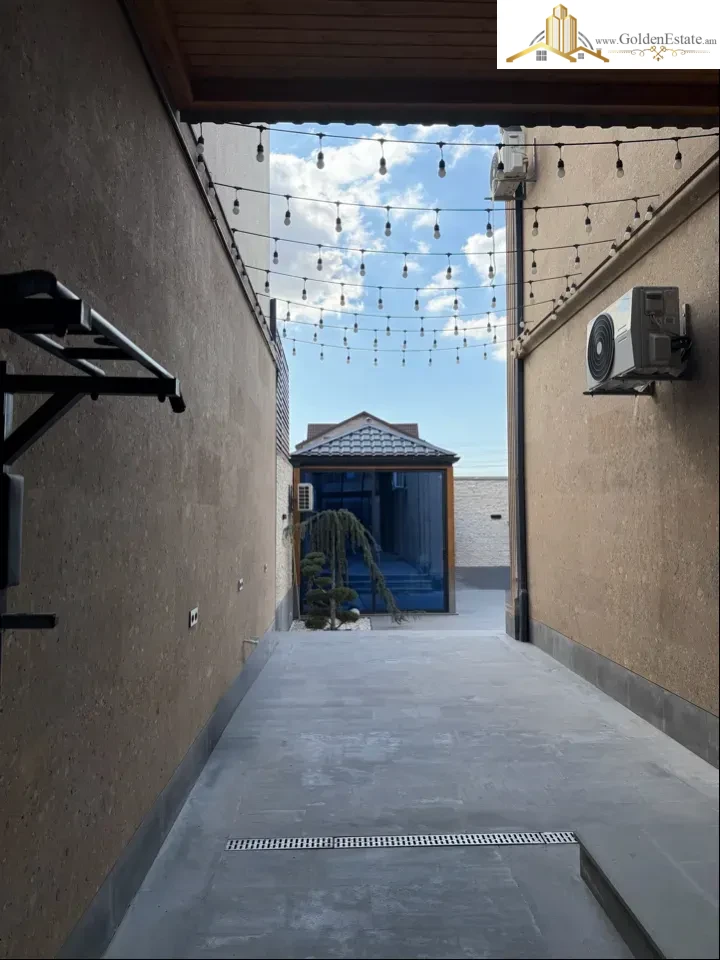 Երկու հարկանի քարե տուն, Զովունի գյուղ Դավթաշենում, 100 քմ, 300 քմ հողի վրա, 2 սանհանգույց