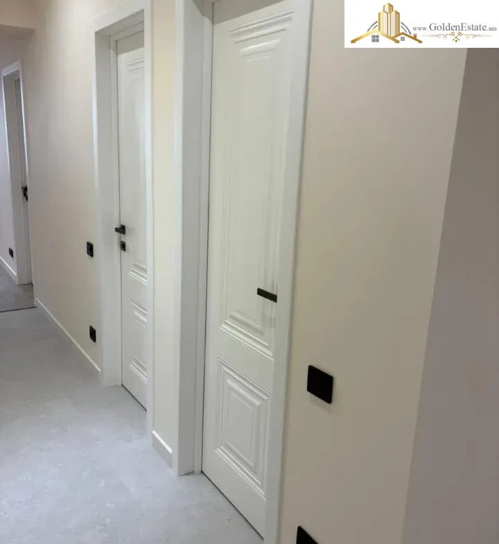 3 սենյականոց բնակարան Մոլդովական փողոցում Նոր Նորքում, 99 քմ, 2/5 հարկ, 2 սանհանգույց