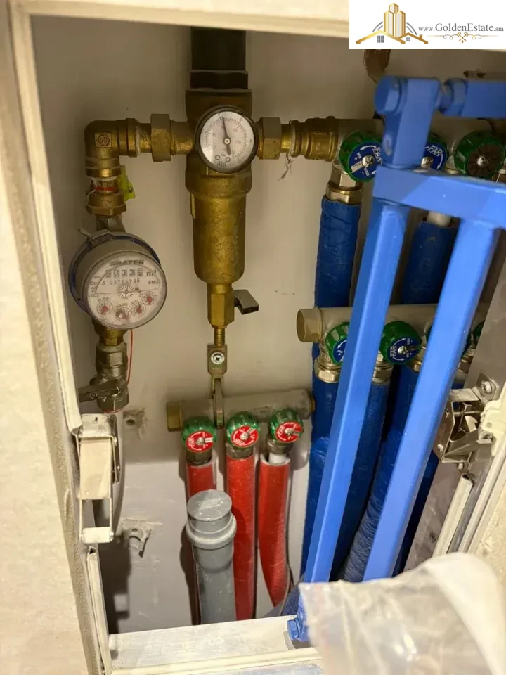 3 սենյականոց բնակարան Մոլդովական փողոցում Նոր Նորքում, 99 քմ, 2/5 հարկ, 2 սանհանգույց