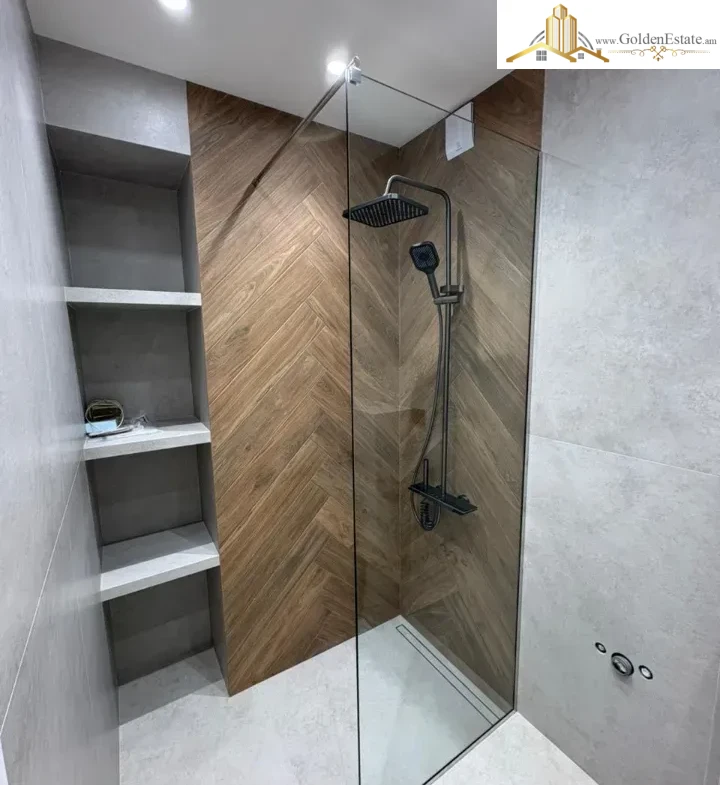 3 սենյականոց բնակարան Մոլդովական փողոցում Նոր Նորքում, 99 քմ, 2/5 հարկ, 2 սանհանգույց