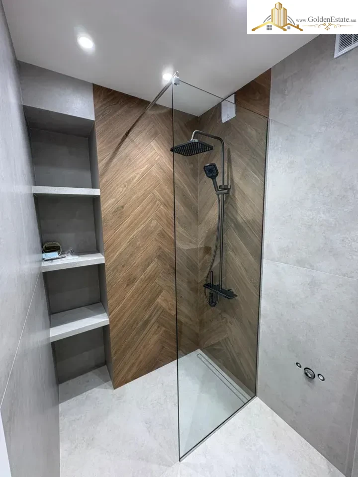 3 սենյականոց բնակարան Մոլդովական փողոցում Նոր Նորքում, 99 քմ, 2/5 հարկ, 2 սանհանգույց