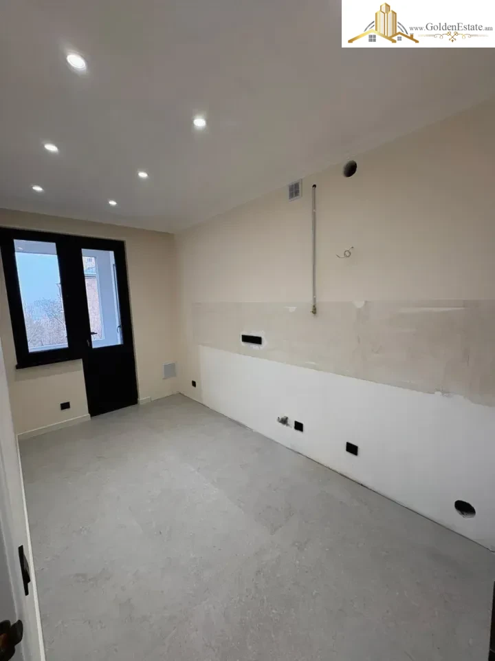 3 սենյականոց բնակարան Մոլդովական փողոցում Նոր Նորքում, 99 քմ, 2/5 հարկ, 2 սանհանգույց