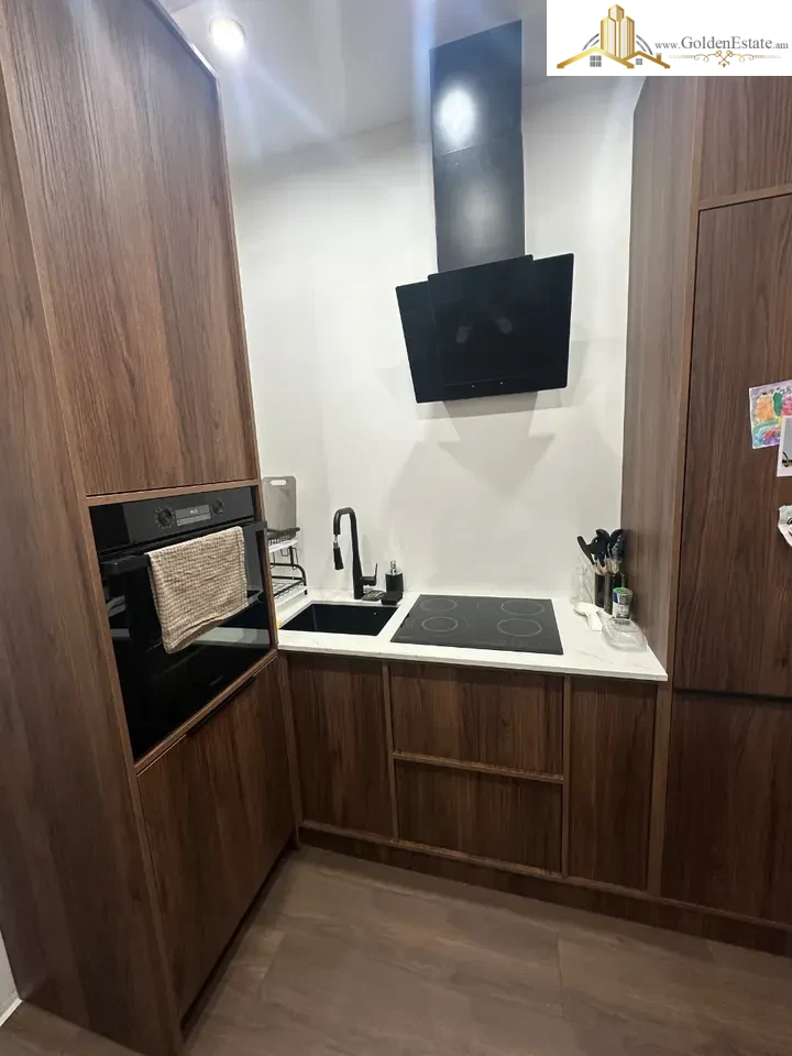 3 սենյականոց բնակարան նորակառույց շենքում Մամիկոնյանց փողոցում Արաբկիրում, 98 քմ, 8/12 հարկ