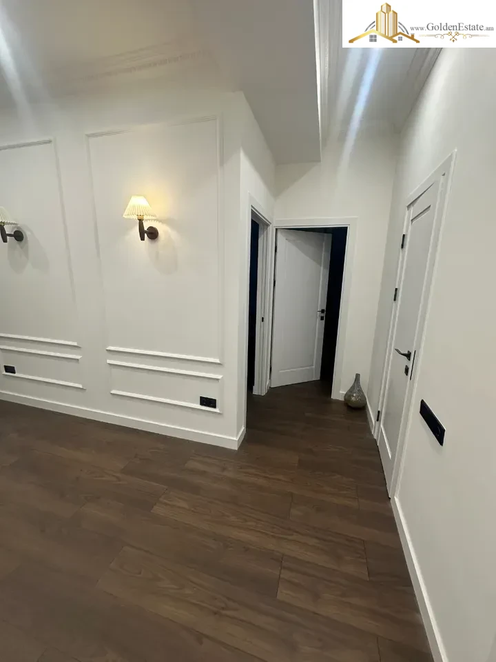 3 սենյականոց բնակարան նորակառույց շենքում Մամիկոնյանց փողոցում Արաբկիրում, 98 քմ, 8/12 հարկ