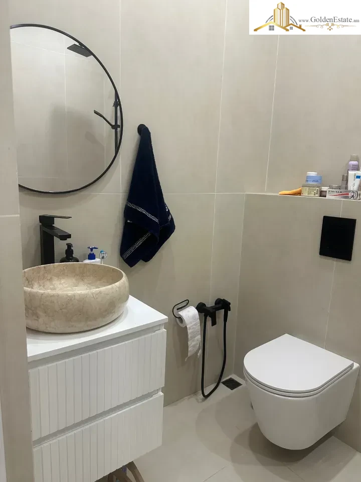 3 սենյականոց բնակարան նորակառույց շենքում Մամիկոնյանց փողոցում Արաբկիրում, 98 քմ, 8/12 հարկ