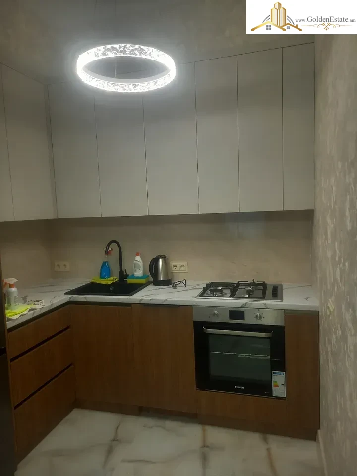 3 սենյականոց բնակարան նորակառույց շենքում Գրիբոյեդովի փողոցում Արաբկիրում, 70 քմ, 9/14 հարկ