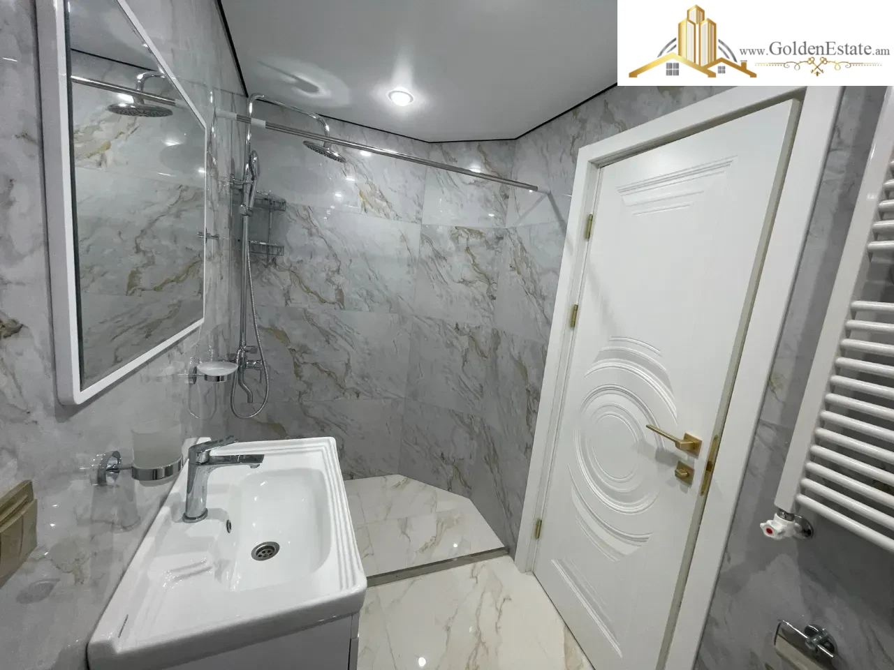 3 սենյականոց բնակարան Միքայել Չայլախյան փողոցում կենտրոնում, 67 քմ, 3/10 հարկ, բարձր առաստաղներ