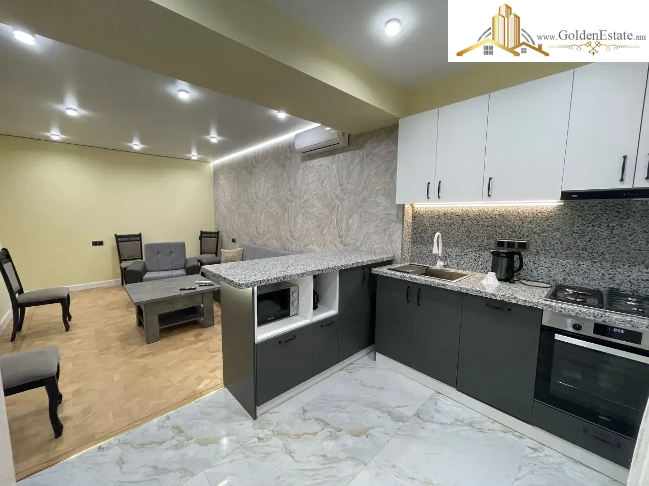 3 սենյականոց բնակարան Միքայել Չայլախյան փողոցում կենտրոնում, 67 քմ, 3/10 հարկ, բարձր առաստաղներ