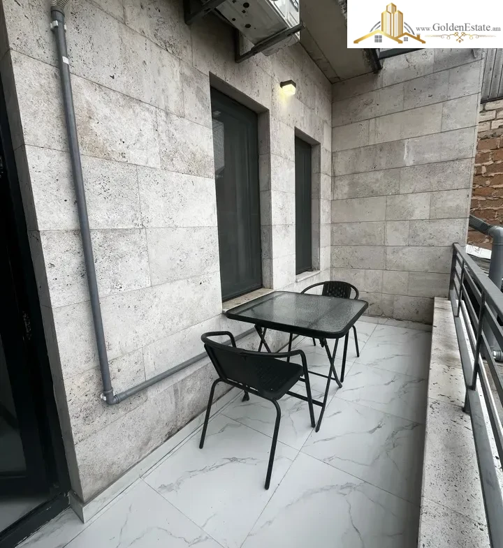 3 սենյականոց բնակարան նորակառույց շենքում Մուրացանի փողոցում Էրեբունիում, 63 քմ, նախավերջին հարկ