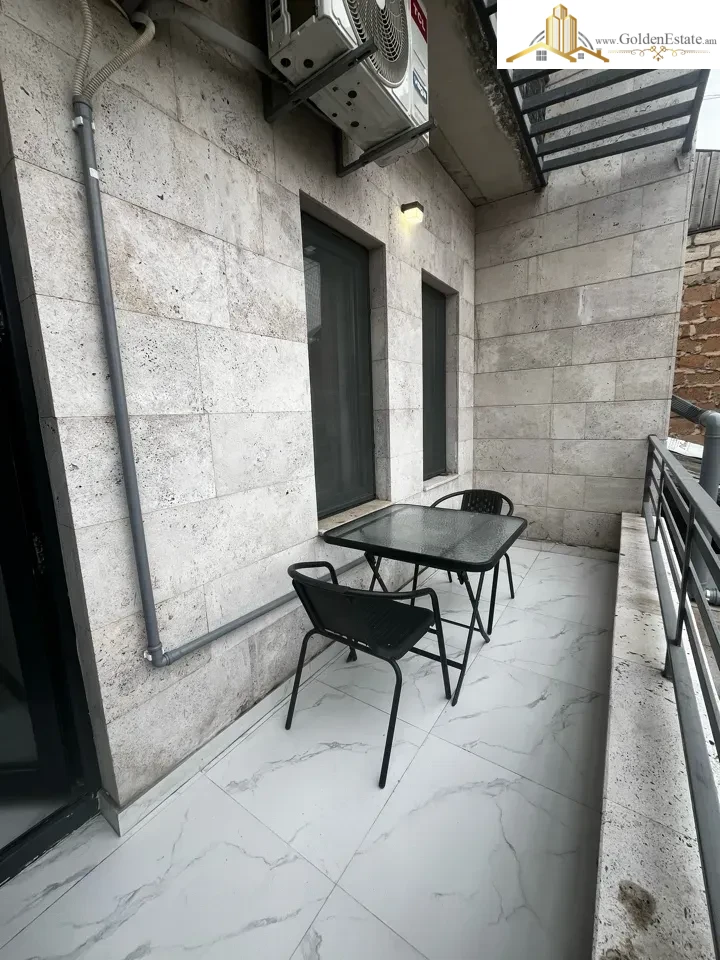 3 սենյականոց բնակարան նորակառույց շենքում Մուրացանի փողոցում Էրեբունիում, 63 քմ, նախավերջին հարկ