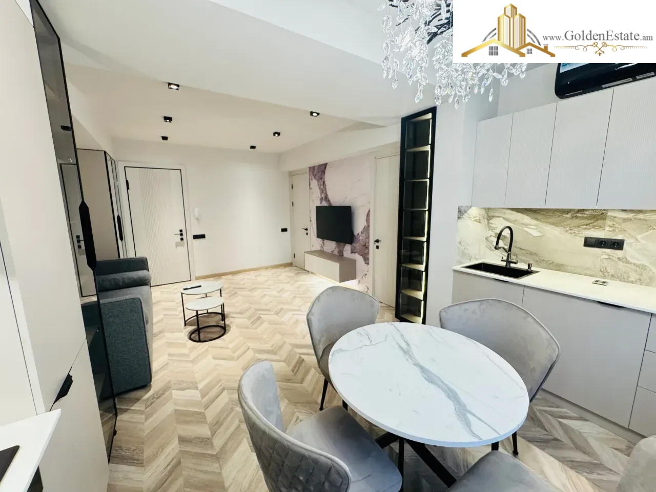 2 սենյականոց բնակարան նորակառույց շենքում Օրբելի եղբայրների փողոցում կենտրոնում, 42 քմ, 4/8 հարկ