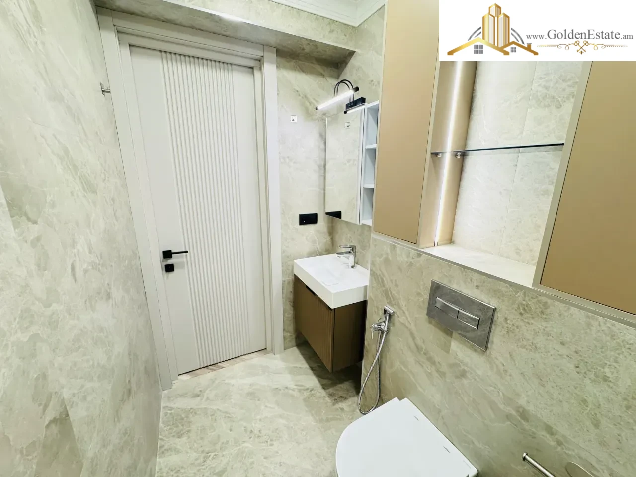 2 սենյականոց բնակարան նորակառույց շենքում Օրբելի եղբայրների փողոցում կենտրոնում, 42 քմ, 4/8 հարկ