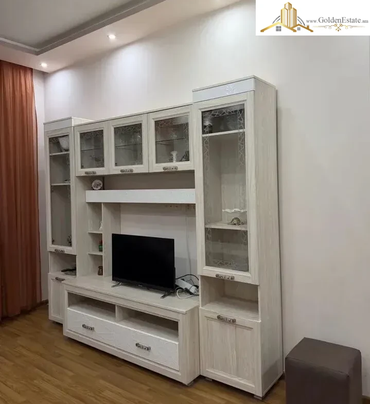 3 սենյականոց բնակարան նորակառույց շենքում Ադոնցի փողոցում Արաբկիրում, 80 քմ, 10/14 հարկ