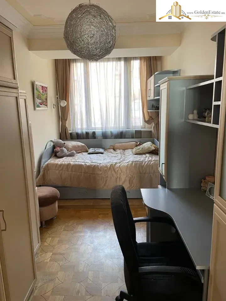 3 սենյականոց բնակարան Օրբելի եղբայրների փողոցում կենտրոնում, 81 քմ, 5/10 հարկ, 2 սանհանգույց