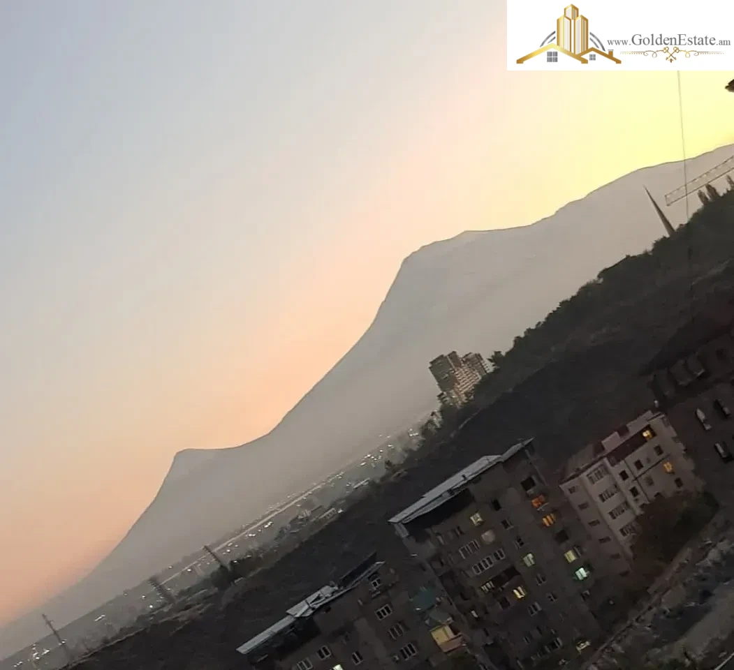 3 սենյականոց բնակարան Օրբելի եղբայրների փողոցում կենտրոնում, 81 քմ, 5/10 հարկ, 2 սանհանգույց