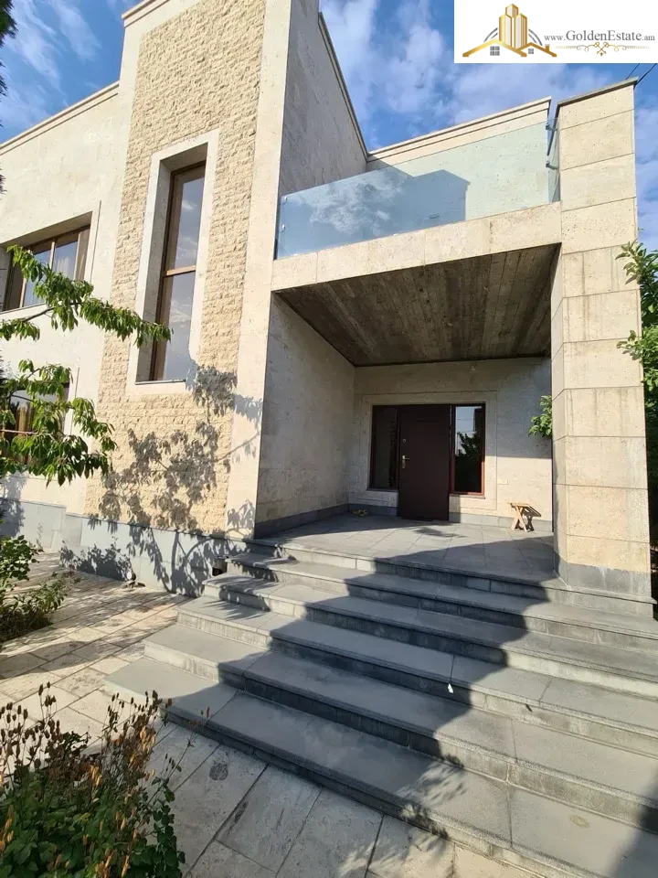 Երկու հարկանի քարե տուն Բագրևանդի փողոցում Նոր Նորքում, 320 քմ, 600 քմ հողի վրա, 3+ սանհանգույց