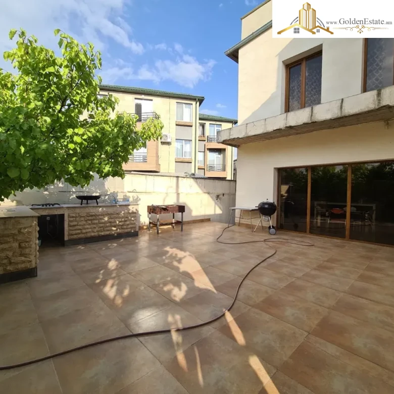 Երկու հարկանի քարե տուն Բագրևանդի փողոցում Նոր Նորքում, 320 քմ, 600 քմ հողի վրա, 3+ սանհանգույց