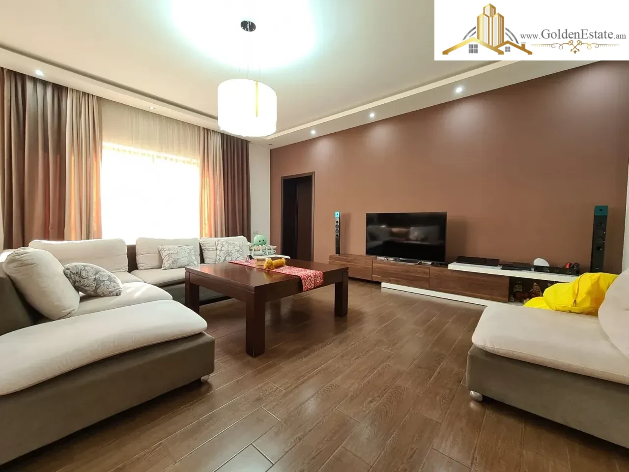 Երկու հարկանի քարե տուն Բագրևանդի փողոցում Նոր Նորքում, 320 քմ, 600 քմ հողի վրա, 3+ սանհանգույց