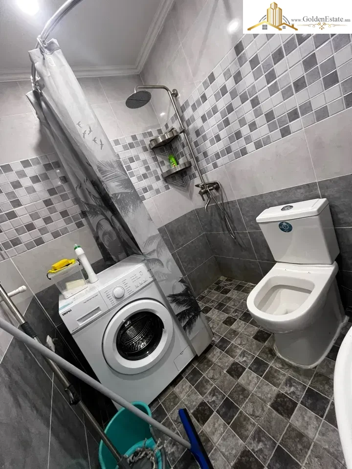 2 սենյականոց բնակարան նորակառույց շենքում Մուրացանի փողոցում Էրեբունիում, 46 քմ, 1/3 հարկ, քարե շենք