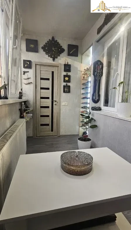 4 սենյականոց բնակարան Զաքարիա Քանաքեռցու փողոցում Քանաքեռ-Զեյթունում, 79 քմ, 1/5 հարկ, քարե շենք