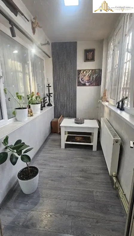 4 սենյականոց բնակարան Զաքարիա Քանաքեռցու փողոցում Քանաքեռ-Զեյթունում, 79 քմ, 1/5 հարկ, քարե շենք