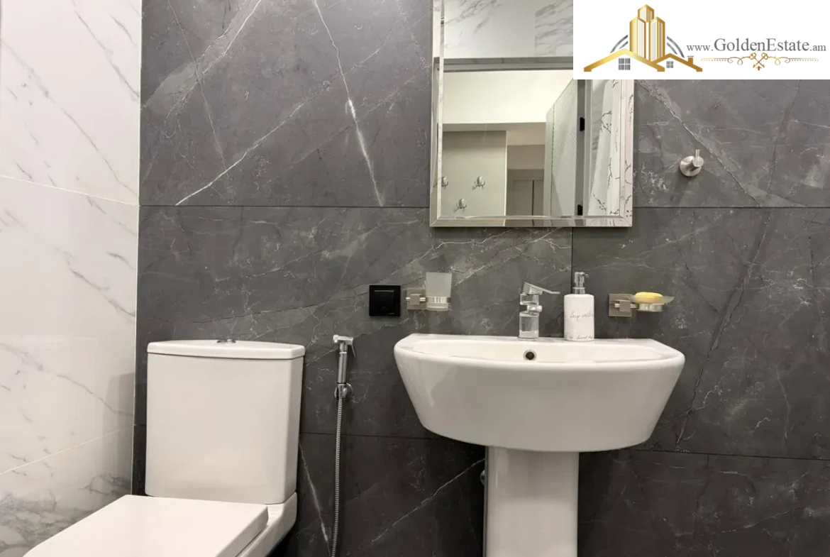 3 սենյականոց բնակարան Կոմիտասի պողոտայում Արաբկիրում, 77 քմ, նախավերջին հարկ, քարե շենք