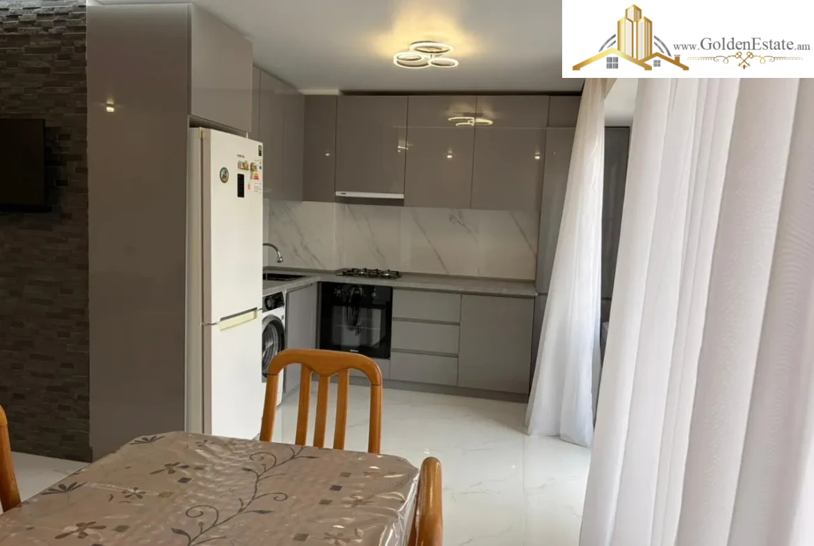 3 սենյականոց բնակարան Կոմիտասի պողոտայում Արաբկիրում, 77 քմ, նախավերջին հարկ, քարե շենք