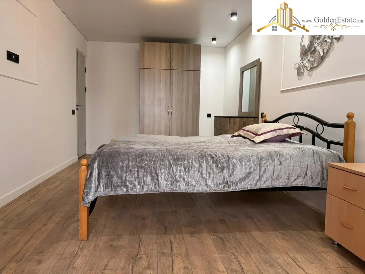 3 սենյականոց բնակարան Կոմիտասի պողոտայում Արաբկիրում, 77 քմ, նախավերջին հարկ, քարե շենք